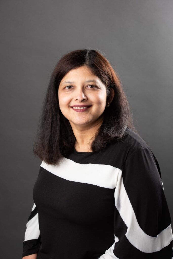 Portrait of Dr Lubna Kadir